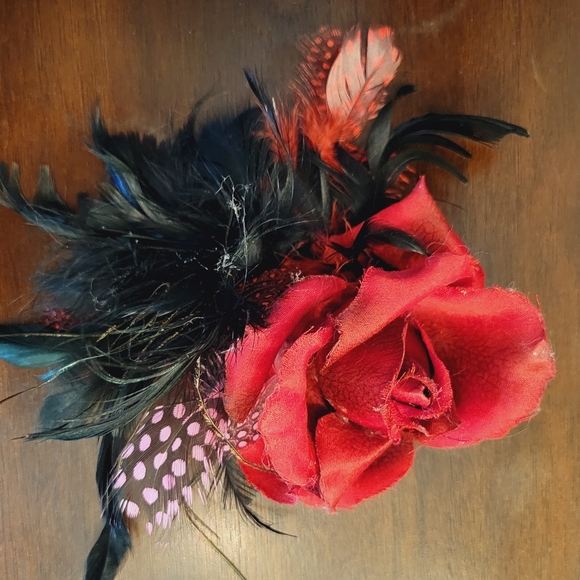 Red Rose and Feather Fascinator - Picture 2 of 3